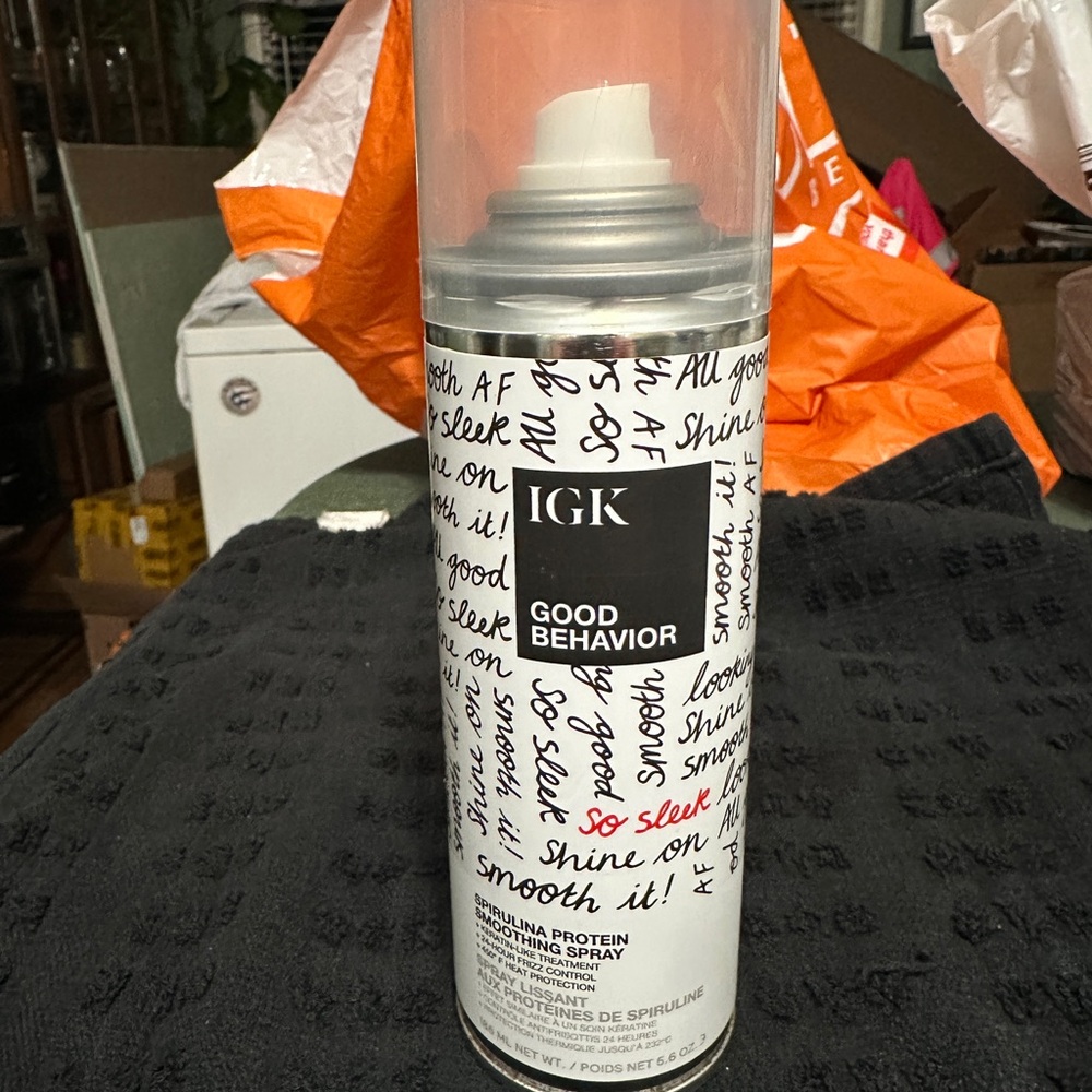 IGK Good Behavior Smoothing Spray